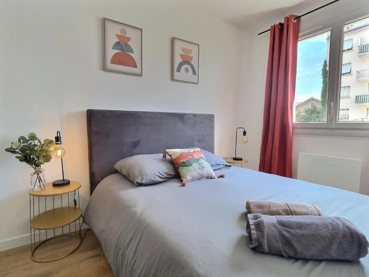 L'Artiste Apartment Valence
